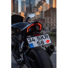 Öpücük Sticker - Dudak Sticker - Araba Motor Plaka Sticker 4,5x3cm