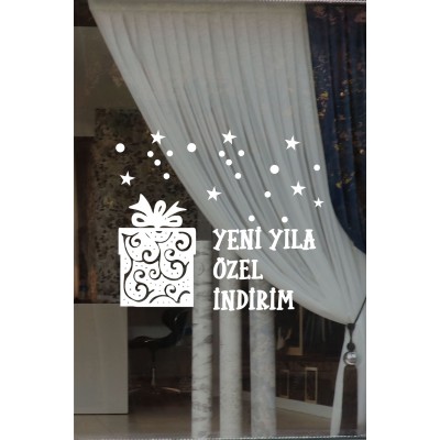 Hediye Paketi Yıldız Kar Taneleri ve Yeni Yıla Özel İndirim Yazısı Yılbaşı Süslemeleri