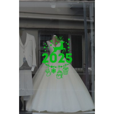 2025 Yazısının Üzerinde Geyik Altında Sevimli Hediye Paketleri Yılbaşı Süslemeleri