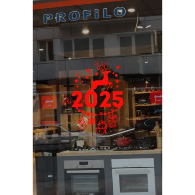 2025 Yazısının Üzerinde Geyik Altında Sevimli Hediye Paketleri Yılbaşı Süslemeleri