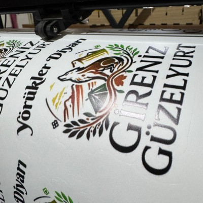 Kişiye Özel İsimli Sticker – Araba Camı & Laptop & Valiz İçin Özel Tasarım Etiket