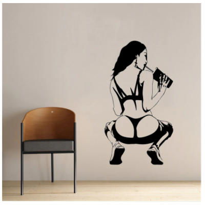 Arkası Dönük Elinde İçecek olan  Seksi Kadın Duvar Yazısı Cam Vitrin Sticker Yapıştırma