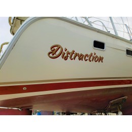 Kişiye ve Tekneye Özel Distraction Yazısı İsim Sticker 