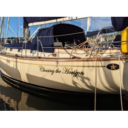 Kişiye ve Tekneye Özel Chasing The Horizon Yazısı İsim Sticker 