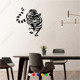Sessizce Avına Yaklaşan Çizgili Aslan 53x60 cm Duvar Sticker