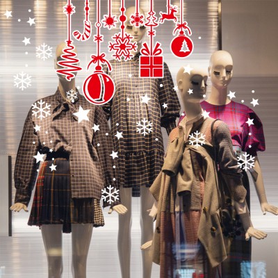 Salınan Hediye Kutusu Kar Tanesi ve Yılbaşı Ağacı Vitrin Süslemeleri Sticker 70x70cm