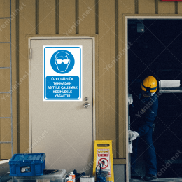 Özel Gözlük Takmadan Asit İle Çalışmak Kesinlikle Yasaktır Levhası